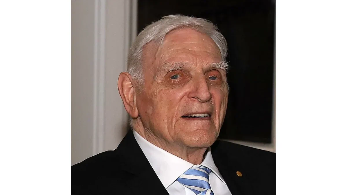 Flaş Haber! Lityum İyon Pilin Babası, İkinci Dünya Savaşı Gazisi, Nobel Ödülü...