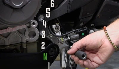 Farklı motosiklet vites değiştirme yöntemleri nelerdir?