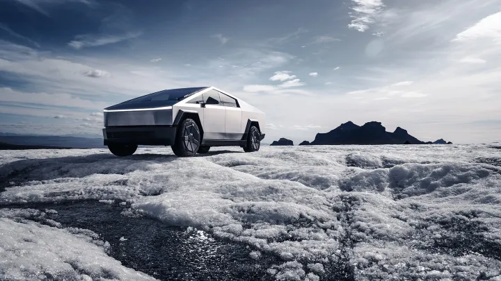 Tesla Cybertruck Üretimi Üç Gün Durdurulacak
